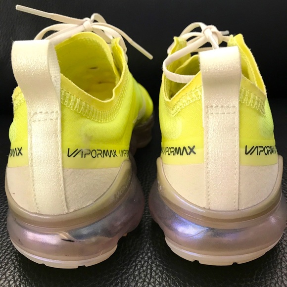 Nike Air  VaporMax 2019 Luminous Green Sz 7 Womens sneakers - Picture 6 of 10